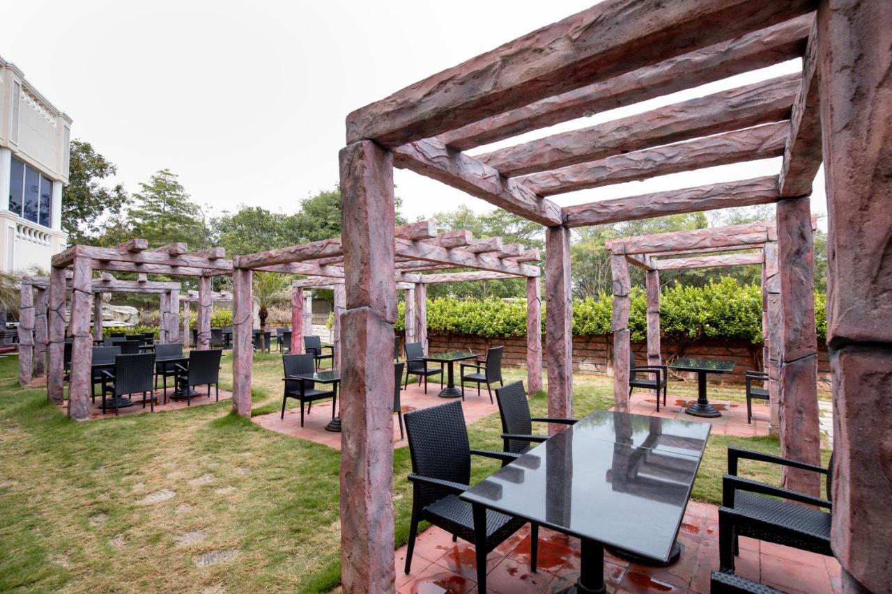 Hotel Jenneys Residency Coimbatore Exterior foto