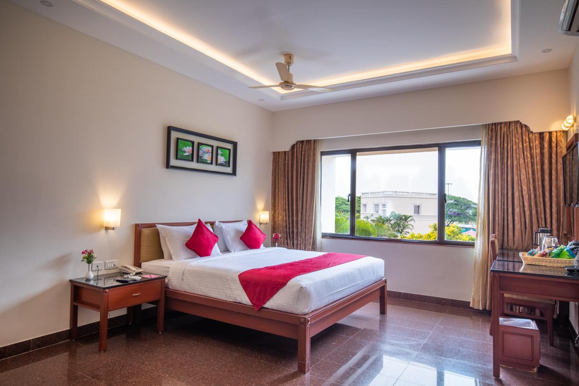 Hotel Jenneys Residency Coimbatore Zimmer foto