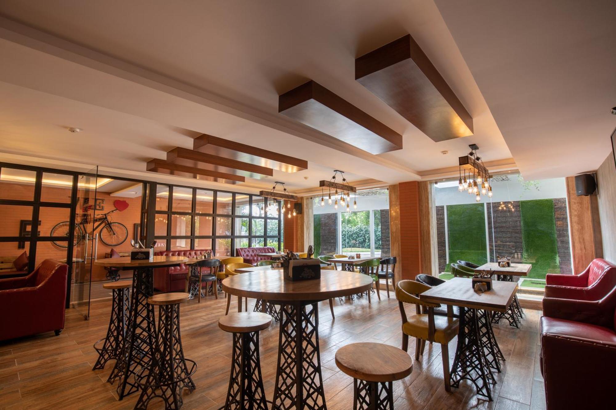 Hotel Jenneys Residency Coimbatore Exterior foto