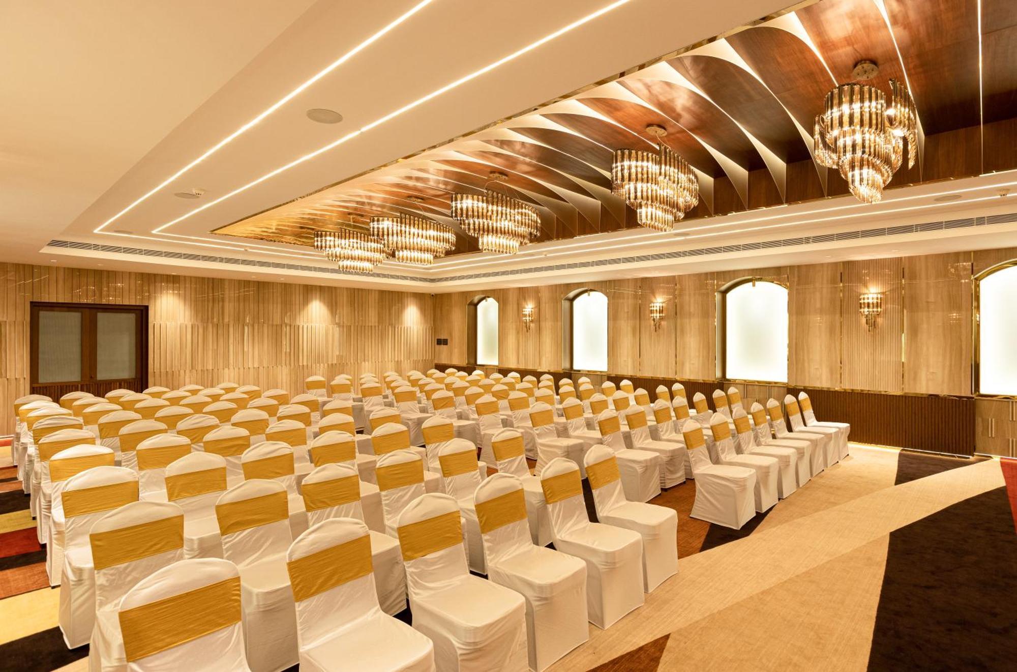 Hotel Jenneys Residency Coimbatore Exterior foto